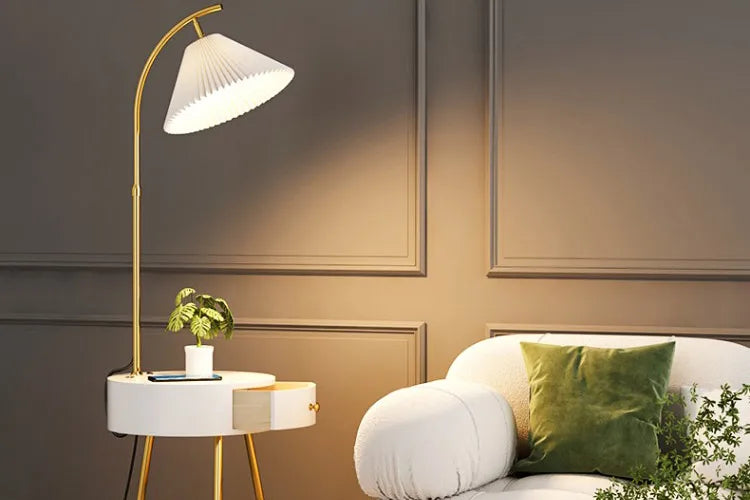 LED Pleated Lampshade Floor lamp with Wood